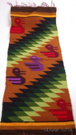 Gewebtes Deckchen/Wolle aus Ayacucho, Peru. ca. 77 cm x 28 cm