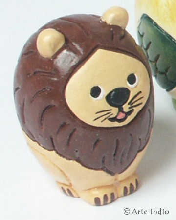 Ceramic egg, lion