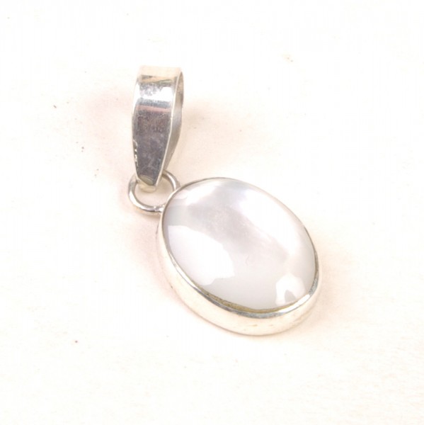 Necklace pendant made of silver with semi-precious stone