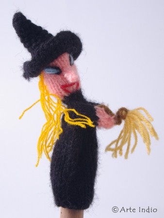 Finger puppet. Witch Amalia
