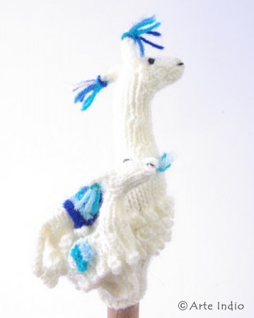 Finger puppet. Alpaca white with child