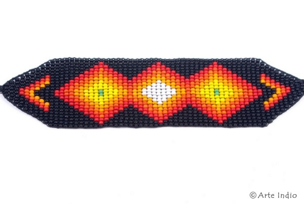 Huichol pearl bracelet from Colombia
