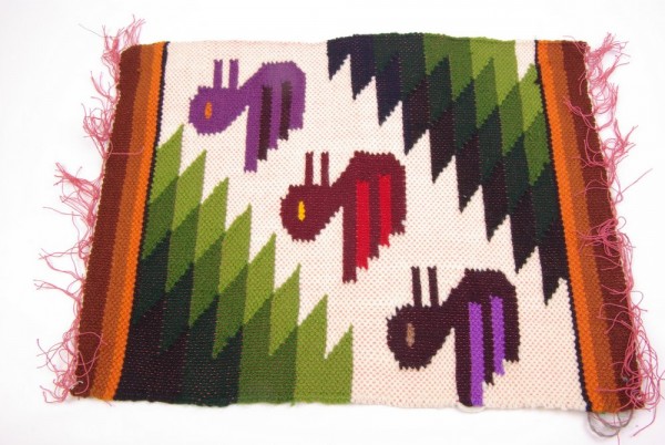 Gewebtes Deckchen/Wolle aus Ayacucho, Peru. ca. 39 cm x 28 cm