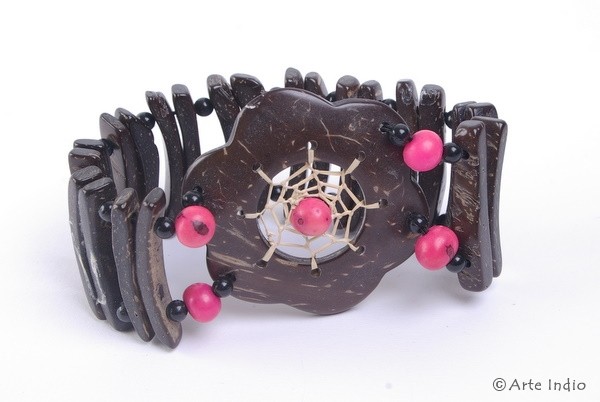 Bracelets made of coconut, elastic