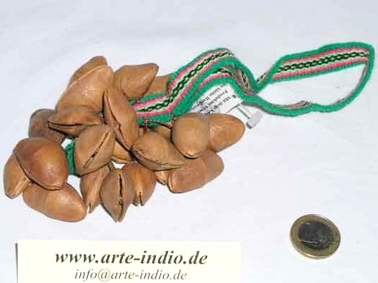 Chacchas / rattle with ribbon