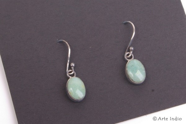 Earring. Silver with stone. Andean opal. Oval