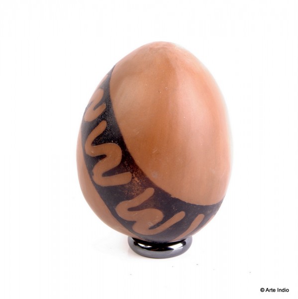 Clay Chulucanas egg ca. 8 cm x 6 cm