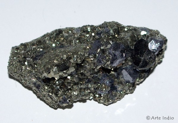 Pyrite / cat gold (FeS2)