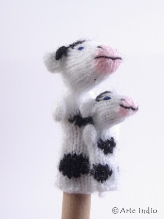 Finger puppet. Cow with child