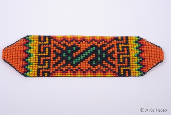 Huichol pearl bracelet from Colombia