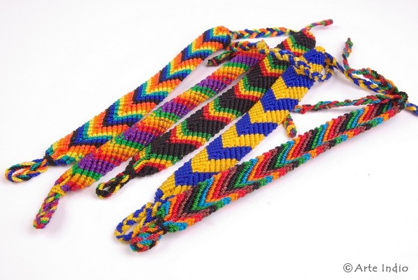 Bracelets made of polyacrylic / macramé summer