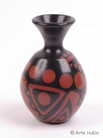 Chulucanas Vase ca. 8 cm x 5 cm